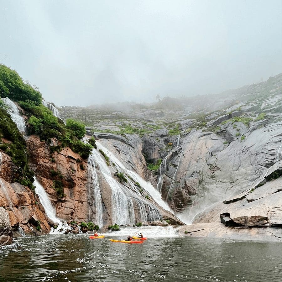 cascada en Camino de Santiago Portugués